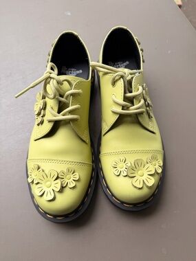 Dr. Martens Kids Lime Green Floral Lace-Up Oxfords